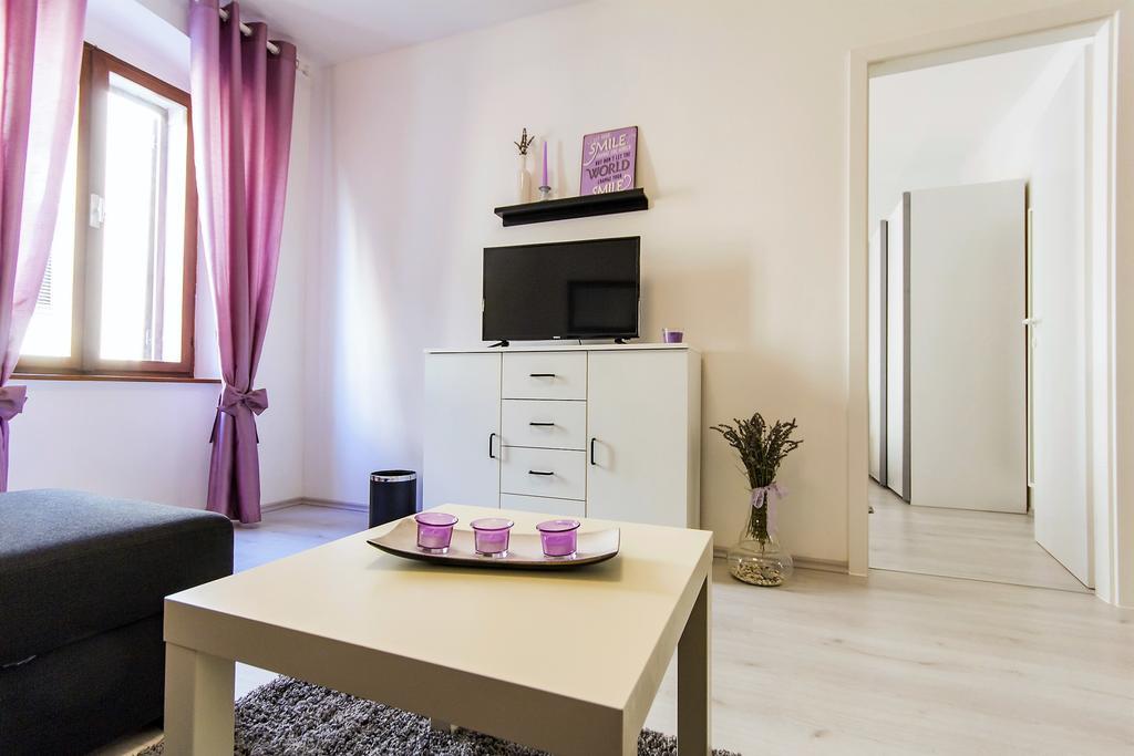 Center Apartment Lori PUY Eksteriør bilde
